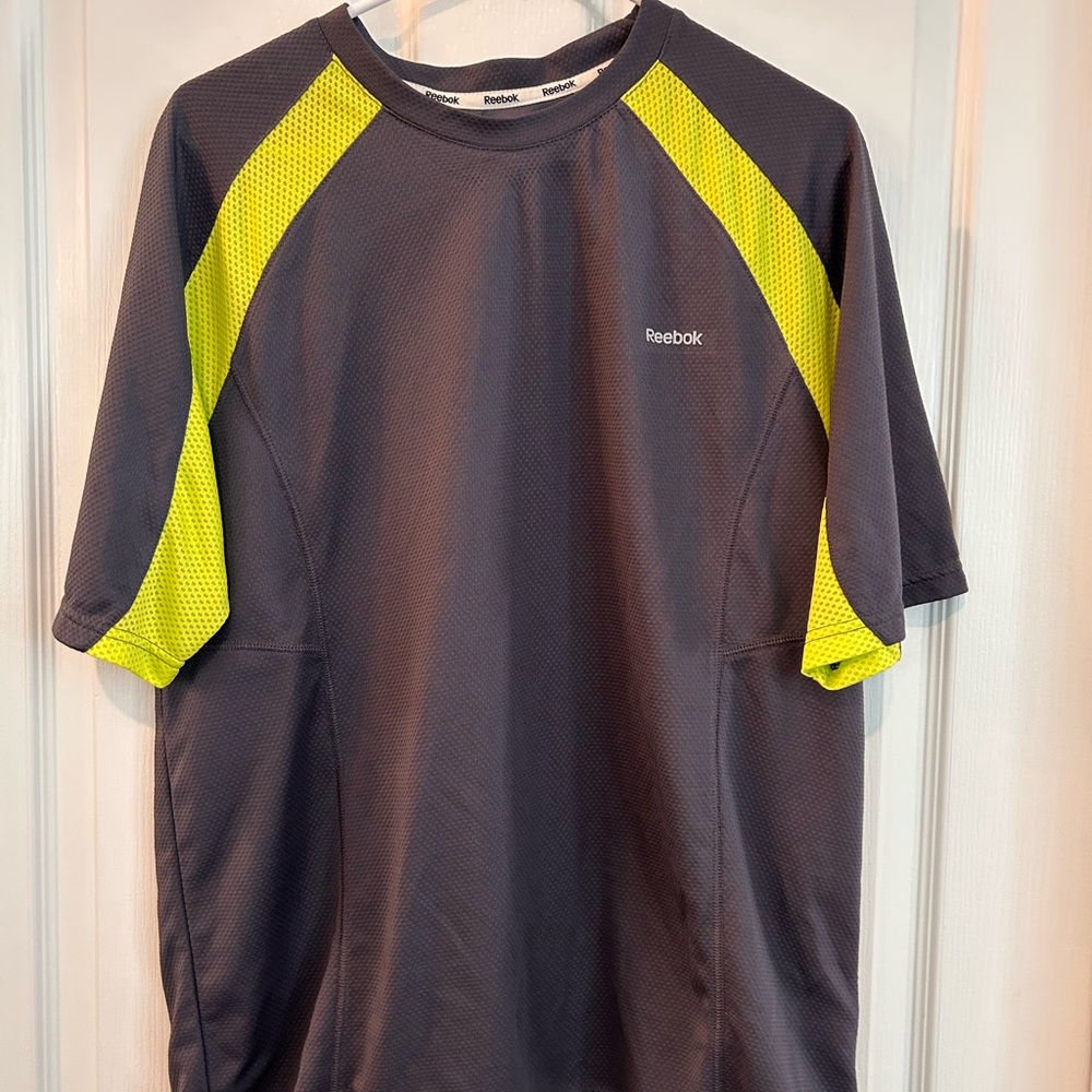 Reebok Men’s Dark Gray & Bright Yellow Rash Guard – Athletic Swim Shirt